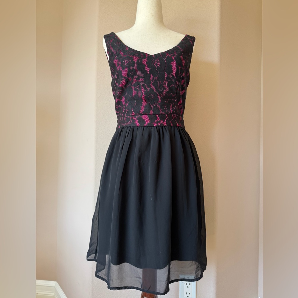 BeBop Black and Pink Textured Fabric